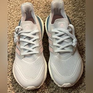Adidas blue/pink 8.5